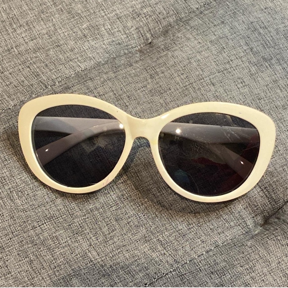 Chic White Sunglasses